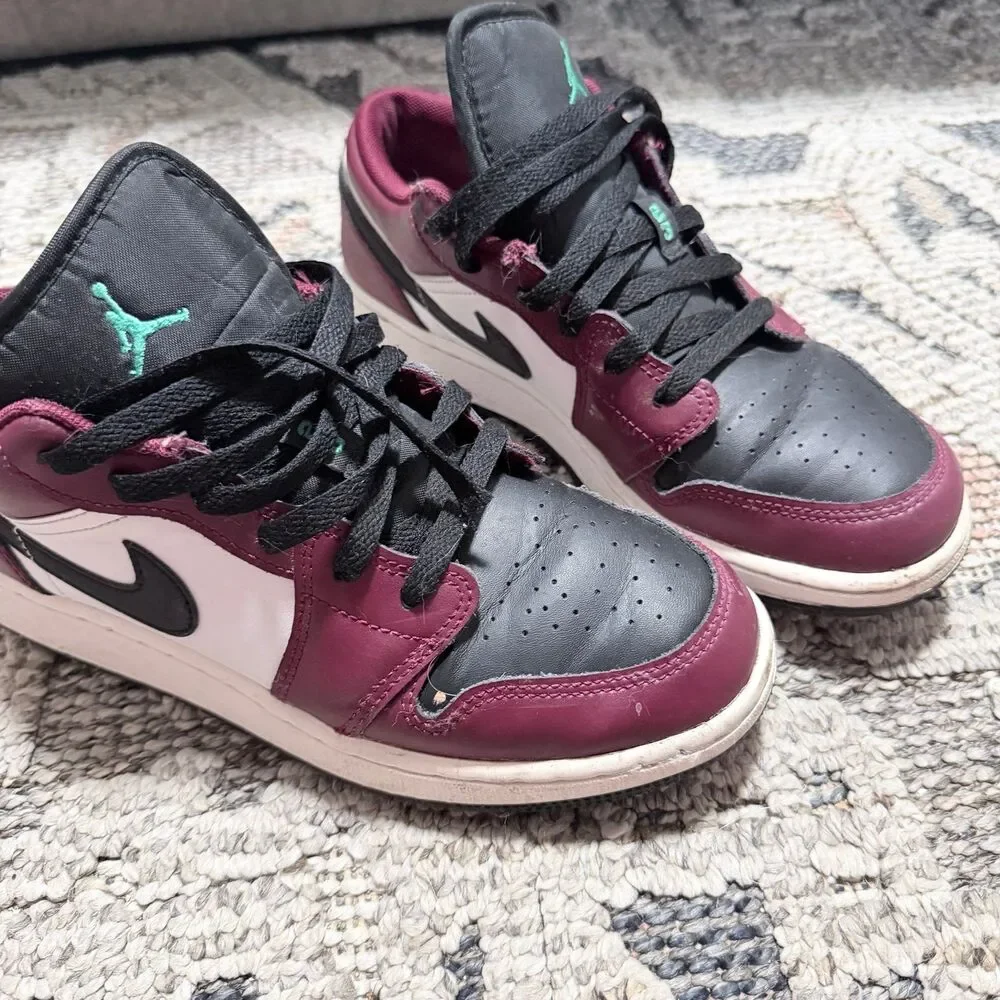 Nike Air Jordan 1 Low Dark BeeSize 6Y Black burgundy
